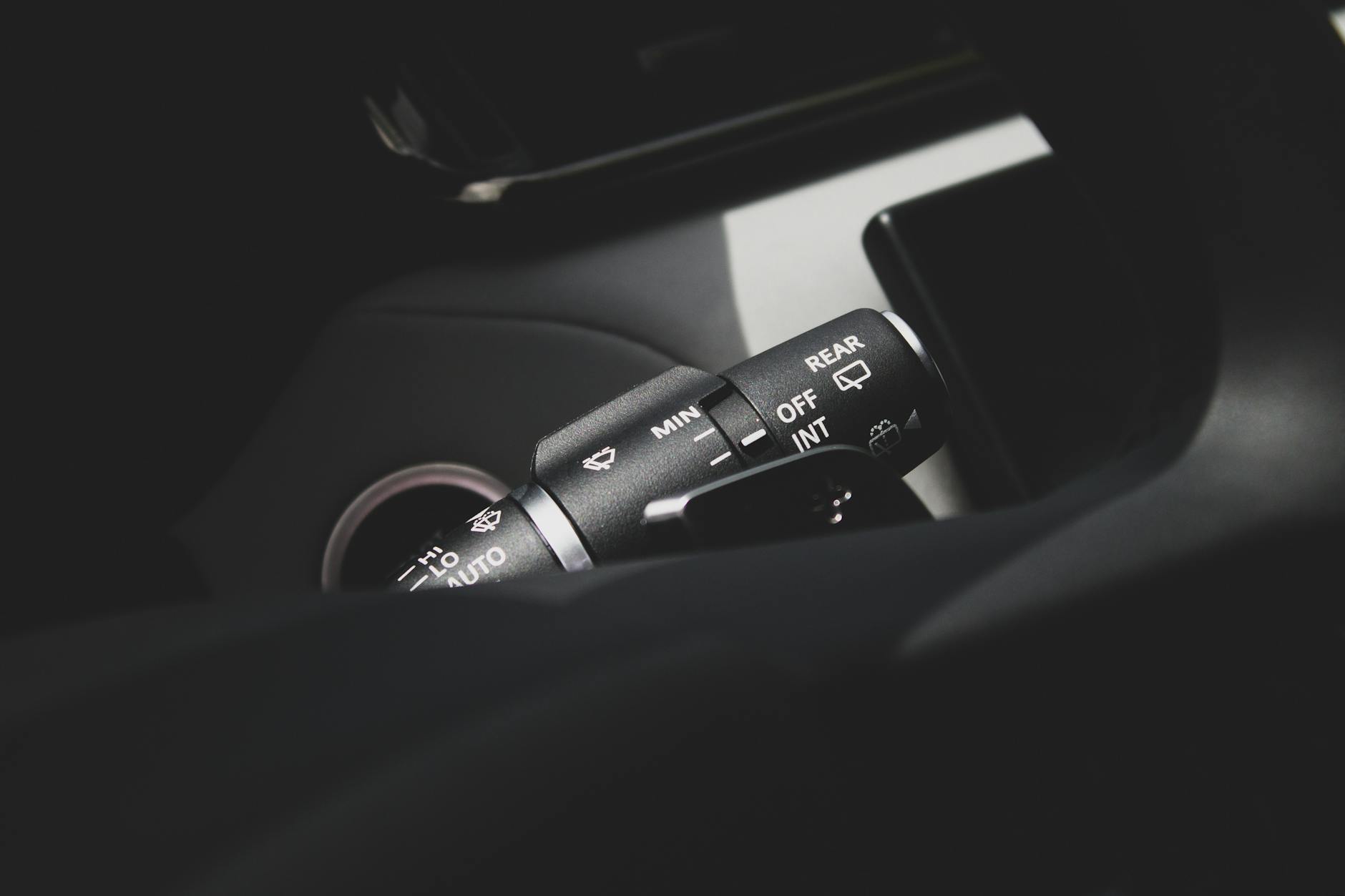 자동차 주유구 안 열릴 때 트렁크 비상 레버 사용 매뉴얼 가이드 4 자동차 주유구 안 열릴 때 트렁크 비상 레버 사용 매뉴얼 가이드