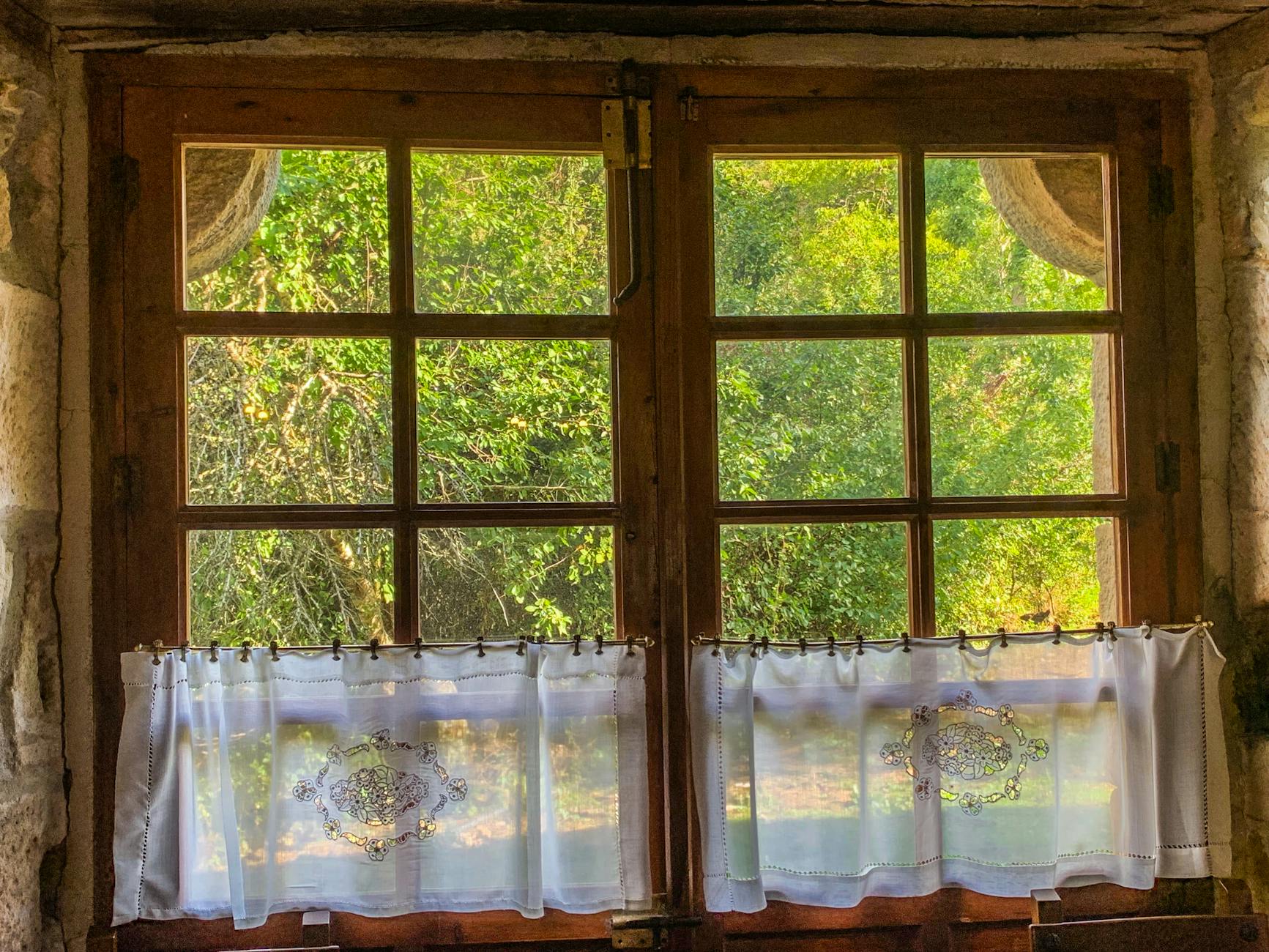 리어 커튼 전동식 수리 및 수동식 햇빛 가리개 설치 효과 비교