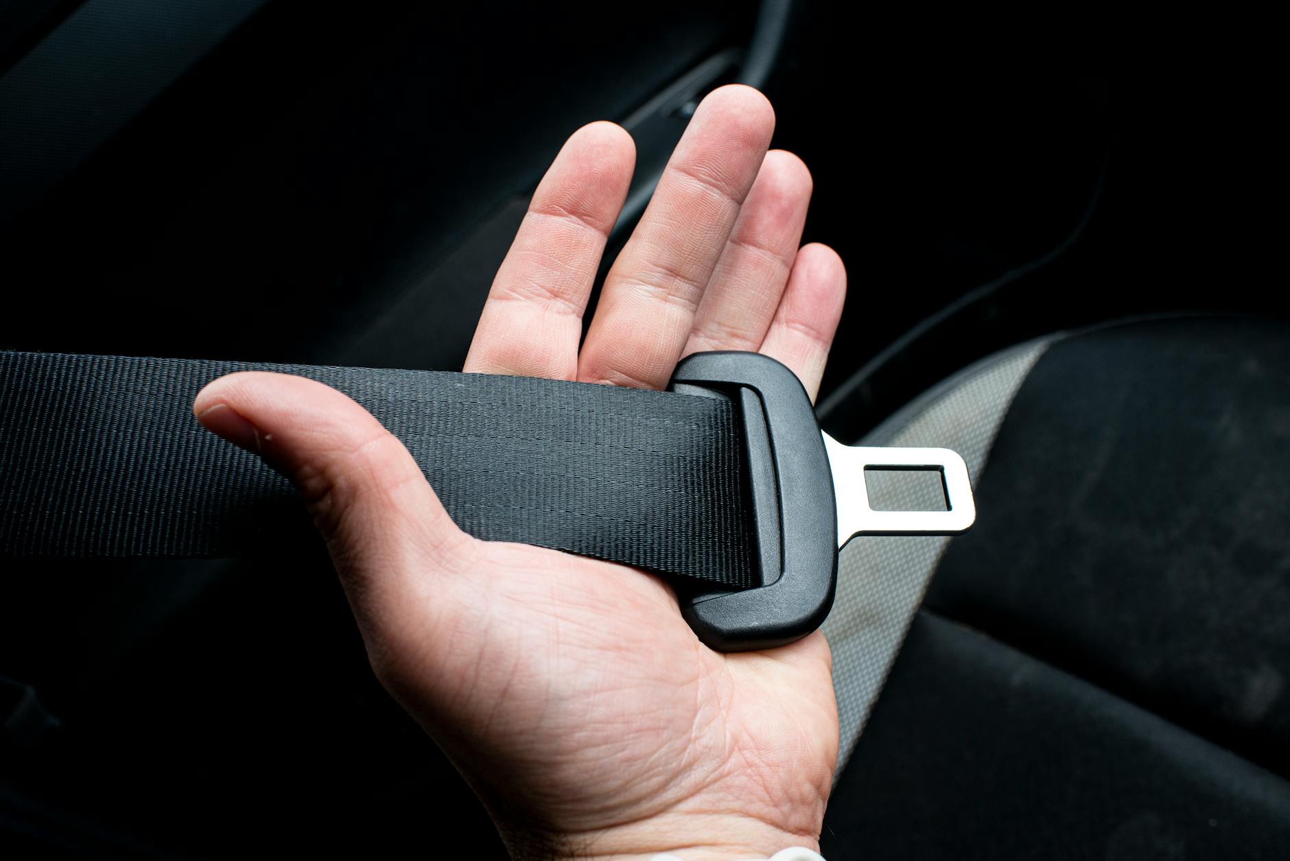 안전벨트 안 감길 때 세척 방법 및 리트랙터 텐션 복원 팁