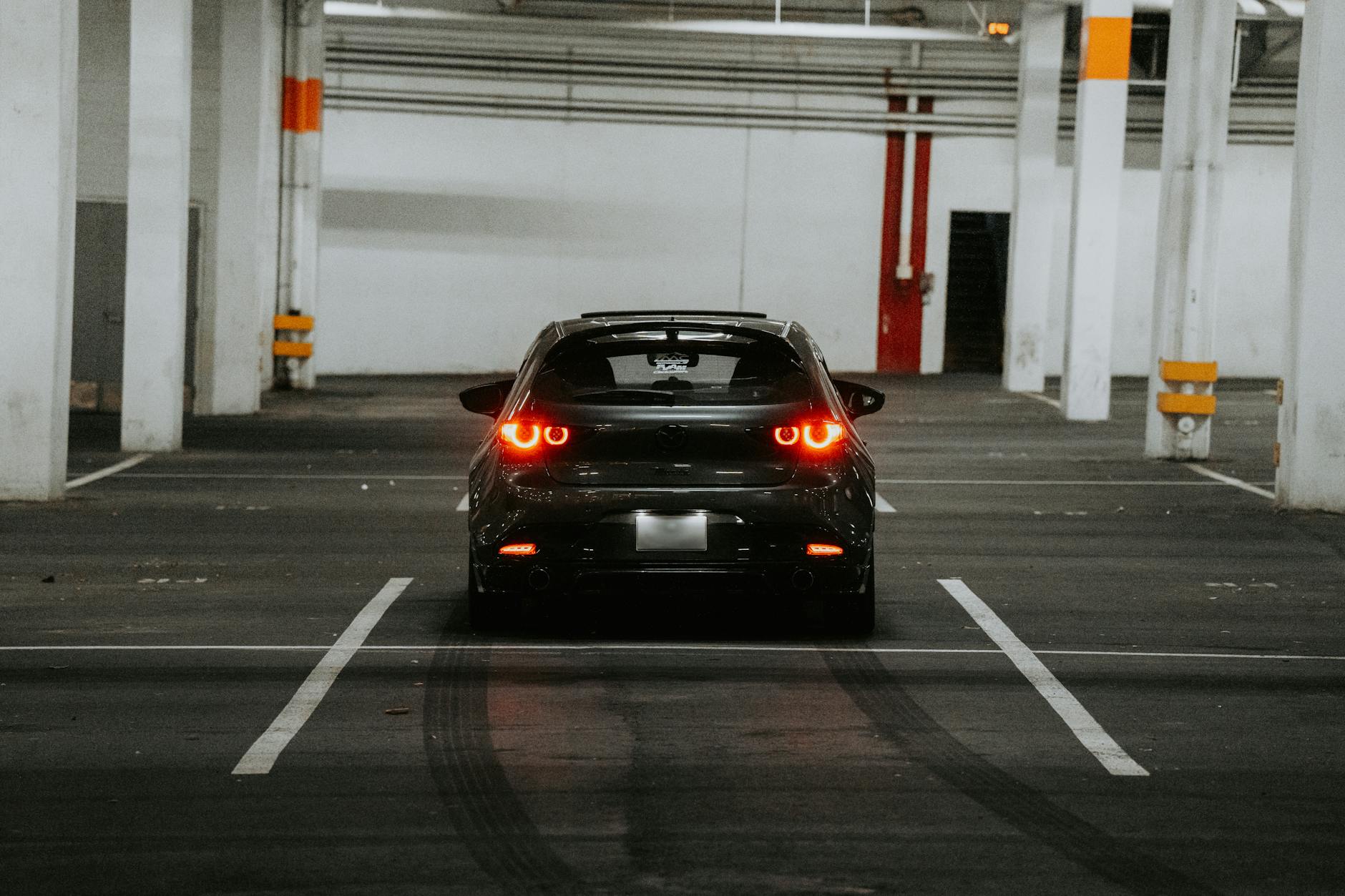 자동차 어라운드 뷰 3D 보정 방법 및 주차 가이드라인 설정