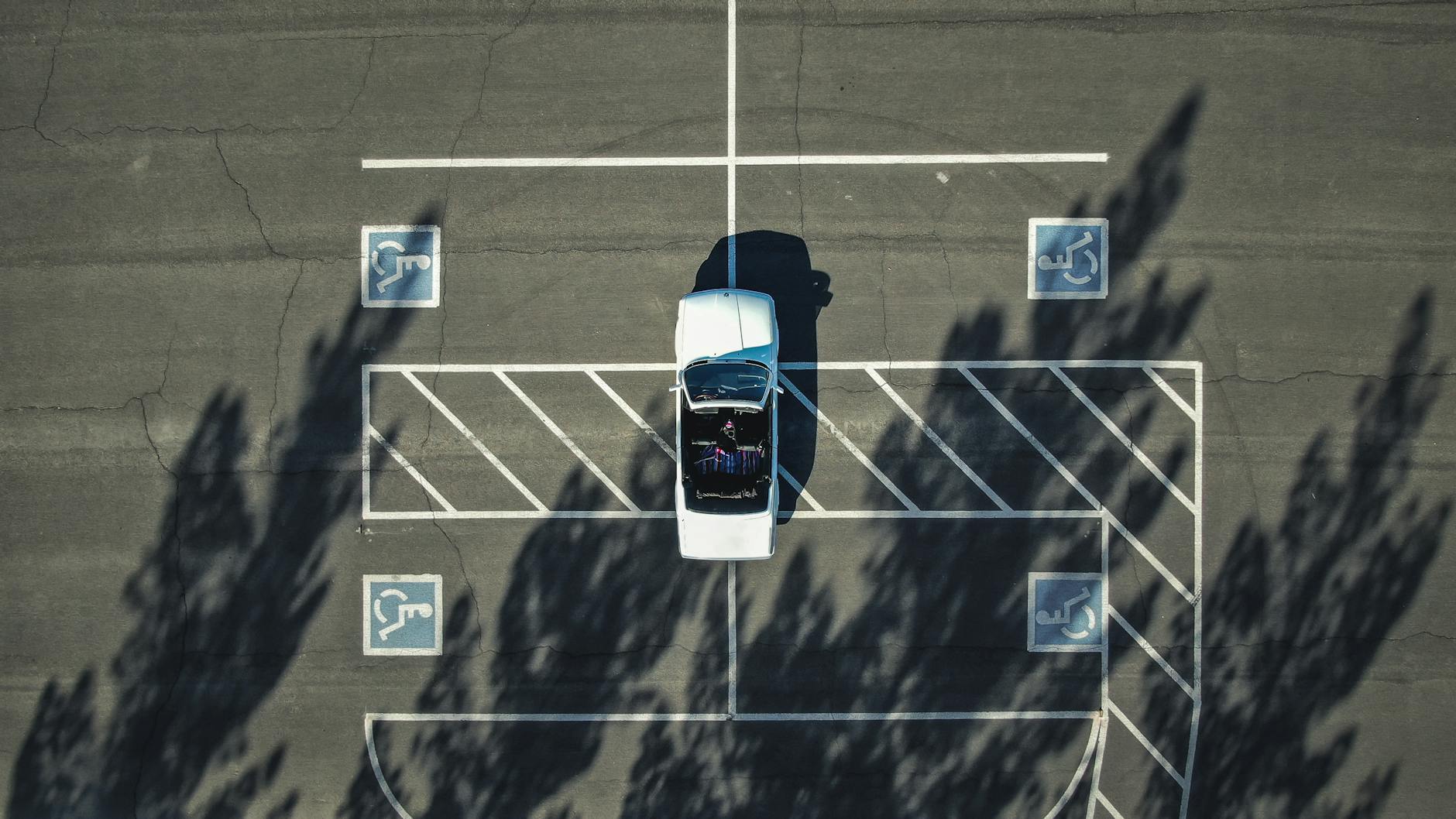 자동차 어라운드 뷰 3D 보정 방법 및 주차 가이드라인 설정